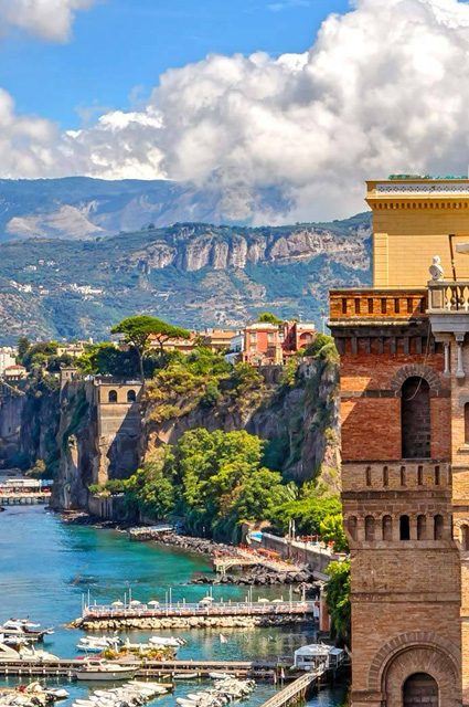Sorrento a picco sul mare